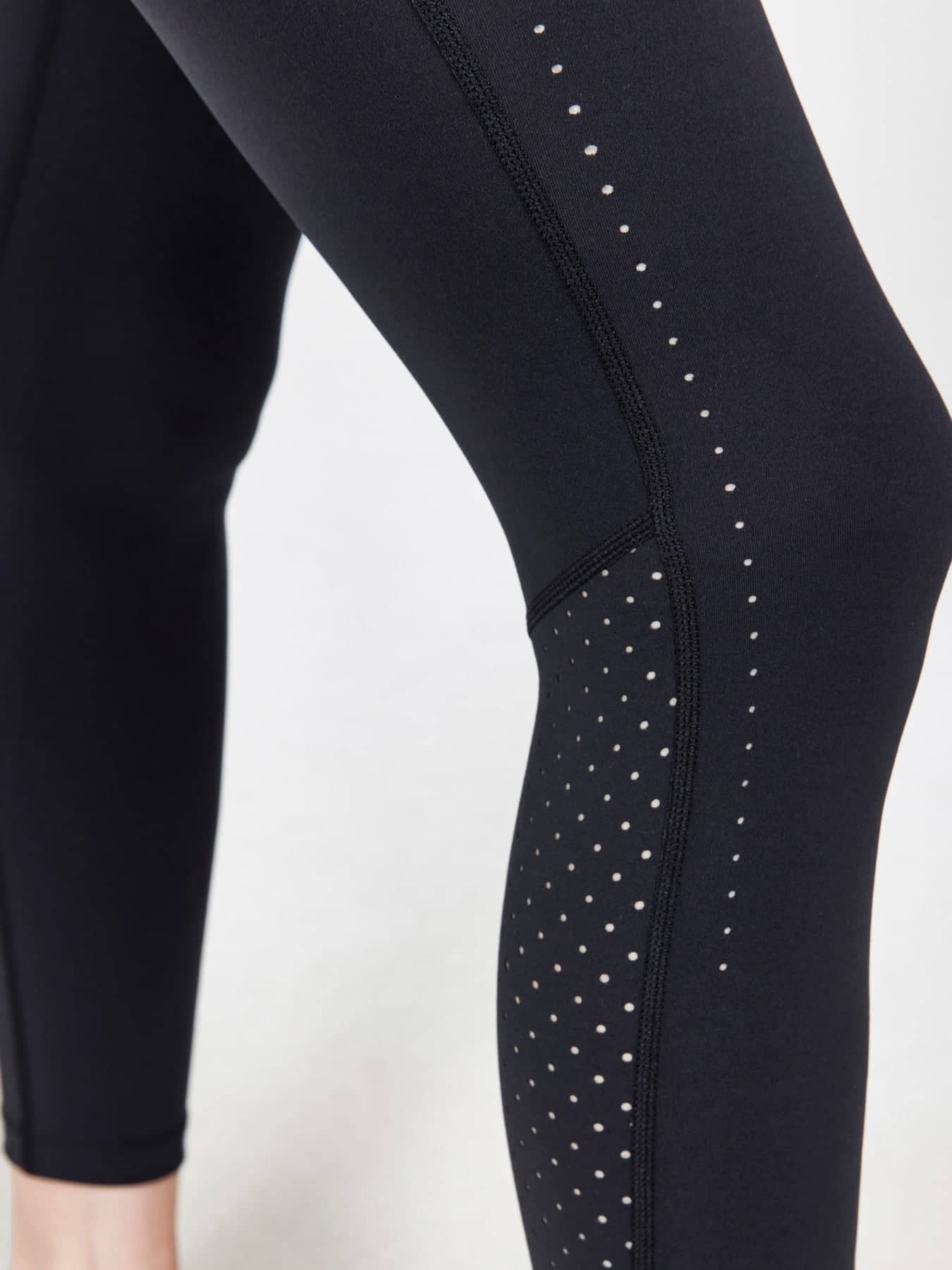 ADV essence perforated leggings - Svartar