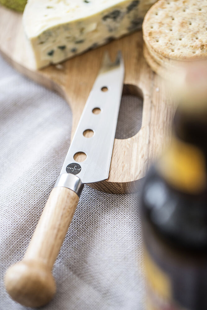 Nature cheese knife