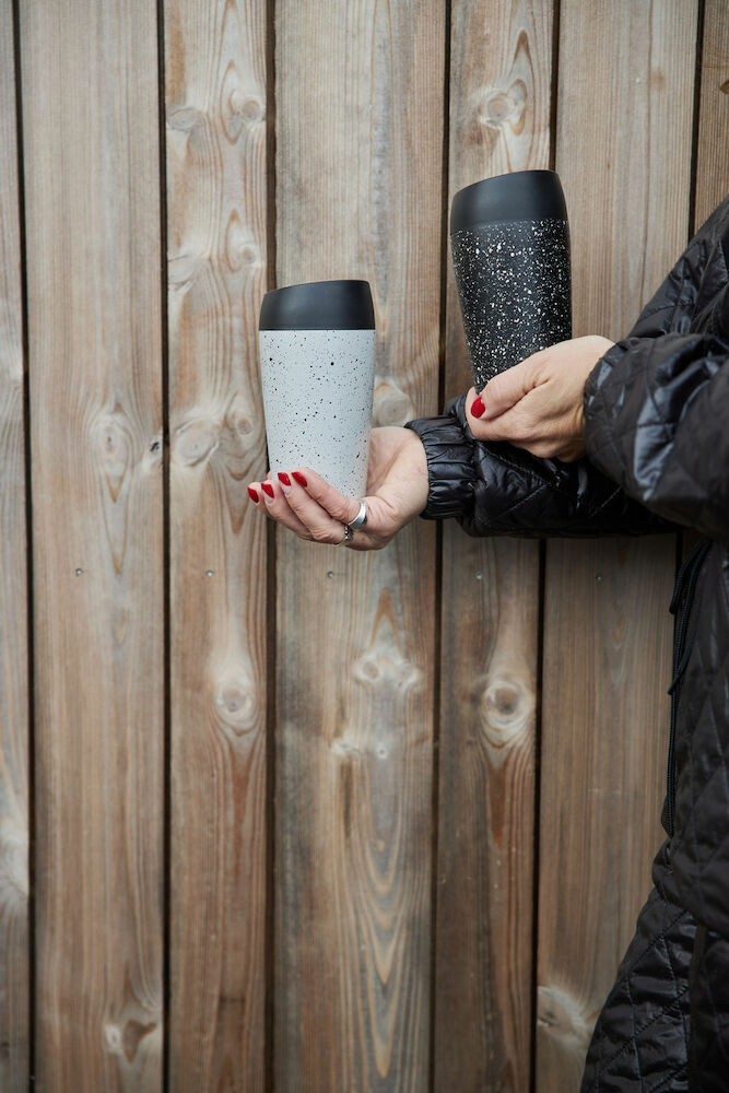 Loke travel mug with locking function small - Black/white